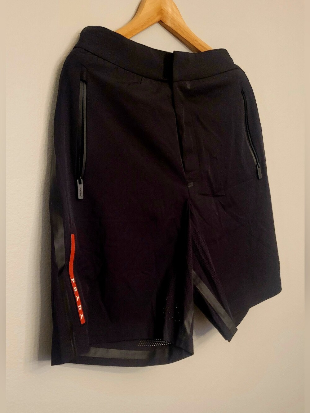 🇮🇹 Prada Black 🖤Nylon Shorts🩳 with Red Logo Panel✨️ - Picture 5 of 16